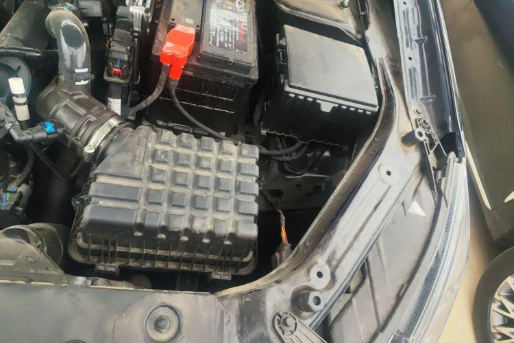Used JETOUR X70S 2023 1.5T DCT Glory Edition 7-Seater Engine Bay Left