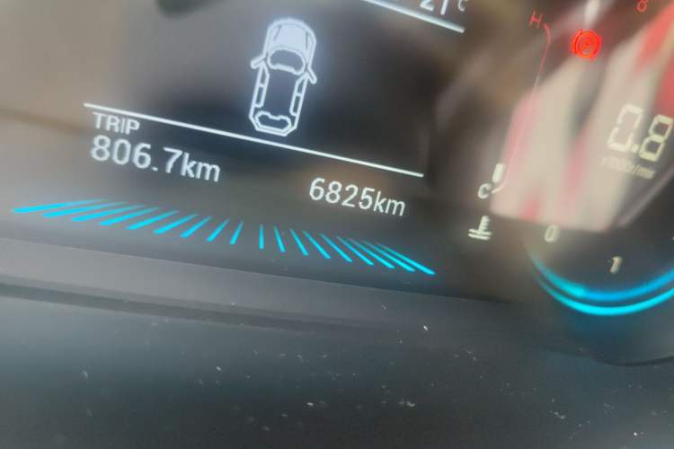 Used JETOUR X70S 2023 1.5T DCT Glory Edition 7-Seater Odometer Close Up