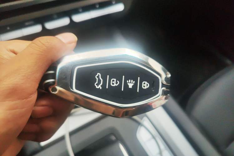 Used JETOUR X70S 2023 1.5T DCT Glory Edition 7-Seater Vehicle Key