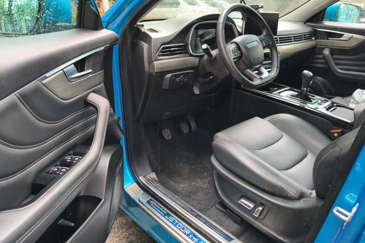 Used JETOUR X70S 2019 1.5T Manual ZHENG TU Version China V Standard Driver Seat