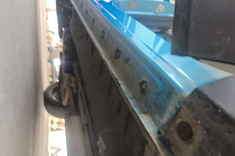 Used JETOUR X70S 2019 1.5T DCT Zhetu Edition 7 Seats Right Side Sill
