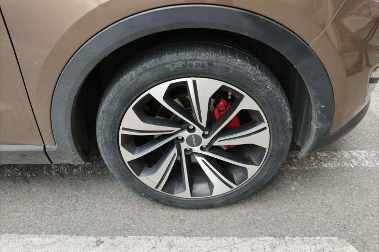 Used JETOUR X70S 2019 1.5T Automatic ZHENG TU Version China V Standard Right Front Wheel Hub