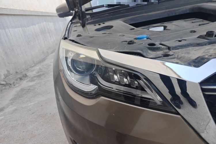 Used JETOUR X70S 2019 1.5T Manual Explore Edition China V Standard Right Front Headlight