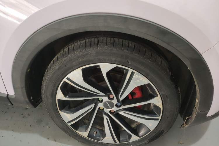 Used JETOUR X70S 2019 1.5T Automatic ZHENG TU Version China V Standard Right Front Wheel Hub