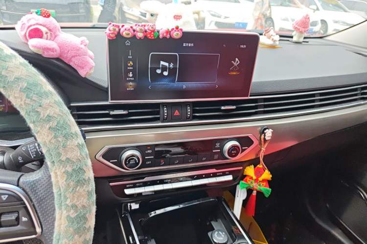 Used JETOUR X70S 2019 1.5T Automatic Lutu Edition China V Standard Audio And AC Panel