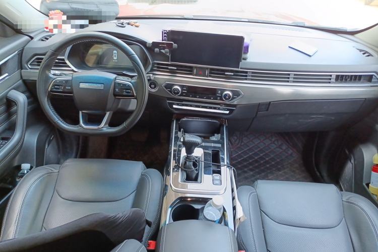 Used JETOUR X70S 2019 1.5T DCT Explore Edition 7-Seater Center Console