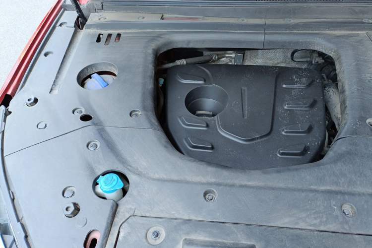 Used JETOUR X70S 2019 1.5T DCT Explore Edition 7-Seater Engine Bay Right