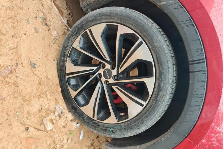 Used JETOUR X70S 2019 1.5T Automatic Tundra Version China V Standard Right Front Wheel Hub