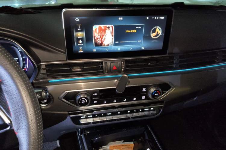 Used JETOUR X70S 2019 1.5T Automatic Explore Edition China V Standard Audio And AC Panel