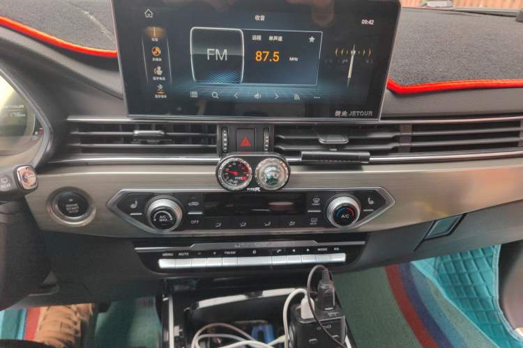 Used JETOUR X70S 2019 1.5T Automatic ZHENG TU Version China V Standard Audio And AC Panel