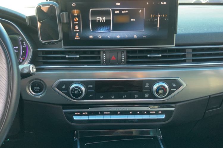 Used JETOUR X70S 2019 1.5T Manual ZHENG TU Version China V Standard Audio And AC Panel