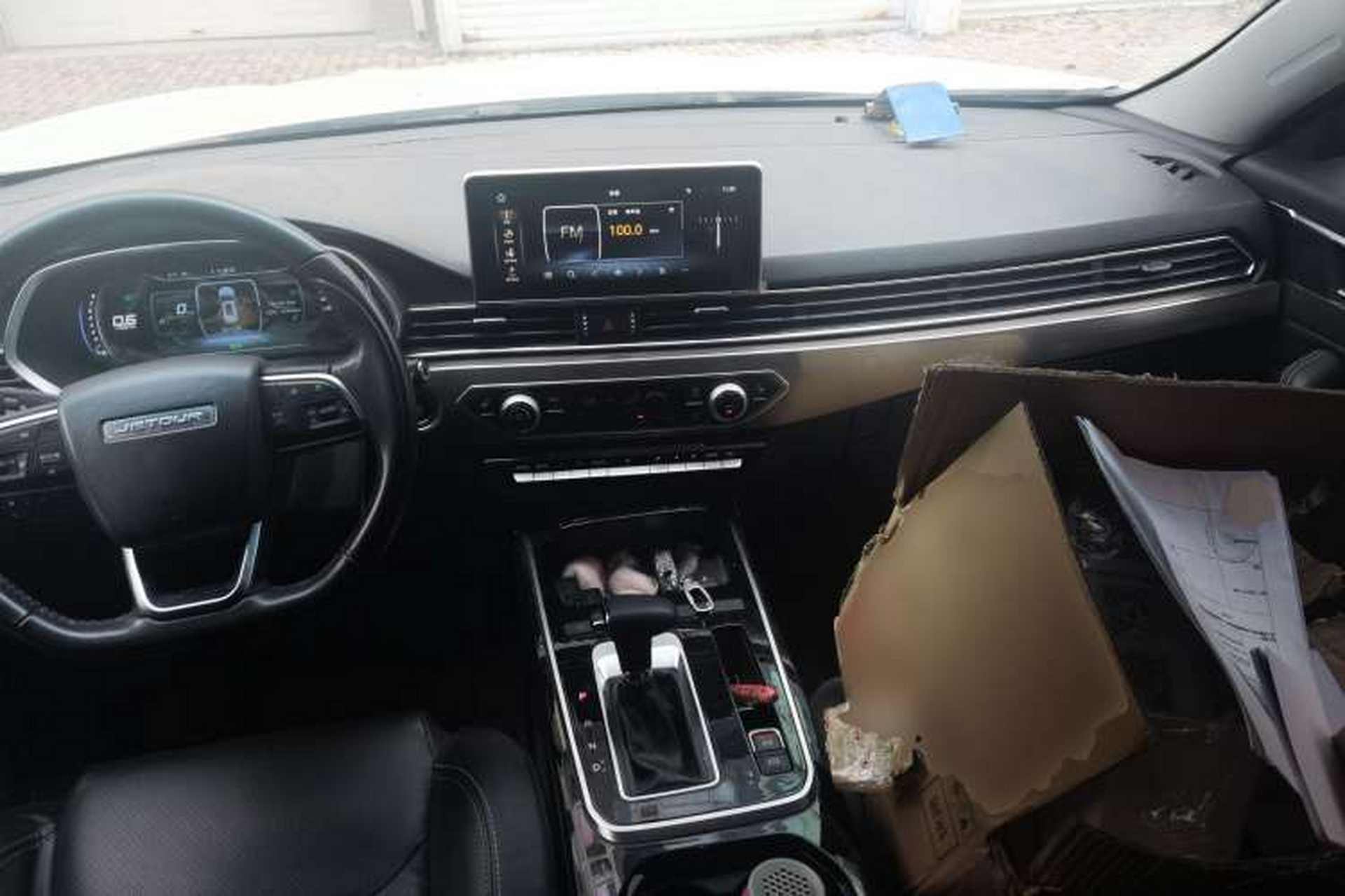 Used JETOUR X70S 2019 1.5T DCT Zongtu Edition 5 Seats Center Console