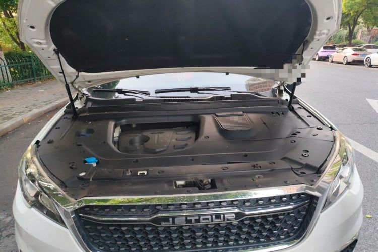 Used JETOUR X70S 2019 1.5T Automatic ZHENG TU Version China V Standard Engine Bay