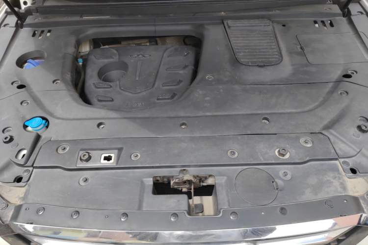 Used JETOUR X70S 2019 1.5T Automatic Tundra Version China V Standard Engine Bay