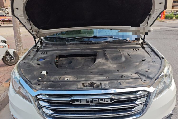 Used JETOUR X70S 2019 1.5T Manual ZHENG TU Version China V Standard Engine Bay