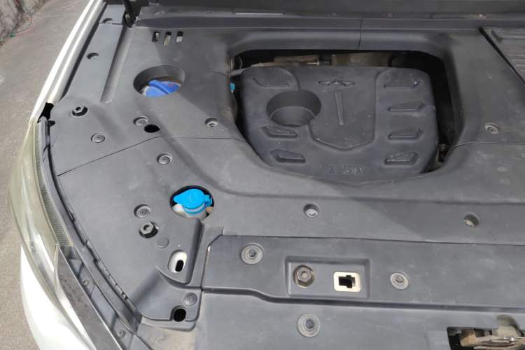 Used JETOUR X70S 2019 1.5T Automatic Tundra Version China V Standard Engine Bay Right