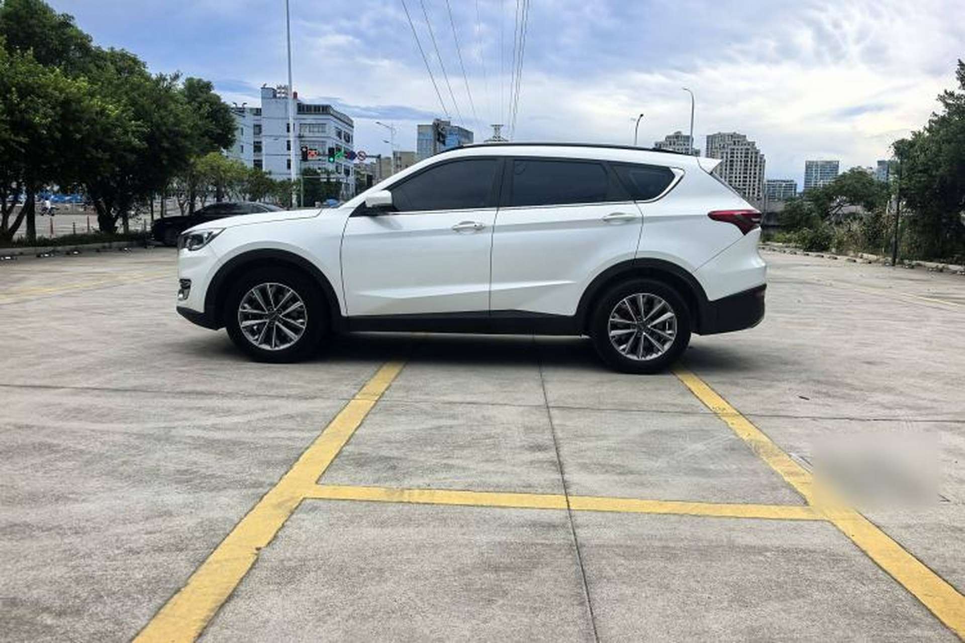 Used JETOUR X70S 2019 1.5T Manual Explore Edition China V Standard Exterior 3