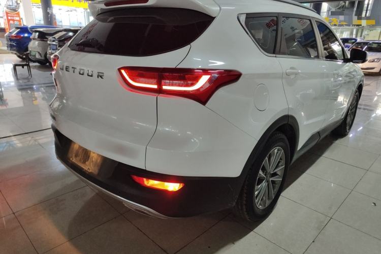 Used JETOUR X70S 2019 1.5T Manual Explore Edition China V Standard Exterior 5