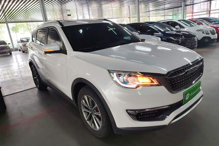 Used JETOUR X70S 2019 1.5T Manual Explore Edition China V Standard Front Right 45 Deg