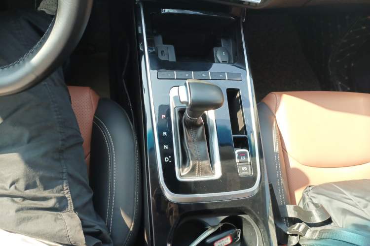 Used JETOUR X70S 2019 1.5T Automatic ZHENG TU Version China V Standard Gear Lever