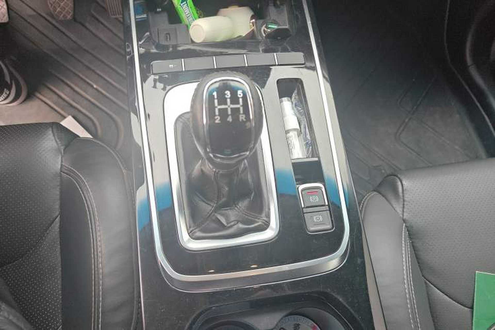 Used JETOUR X70S 2019 1.5T Manual Explore Edition China V Standard Gear Lever