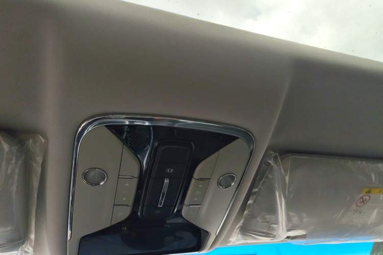 Used JETOUR X70S 2019 1.5T Manual Explore Edition China V Standard Headliner