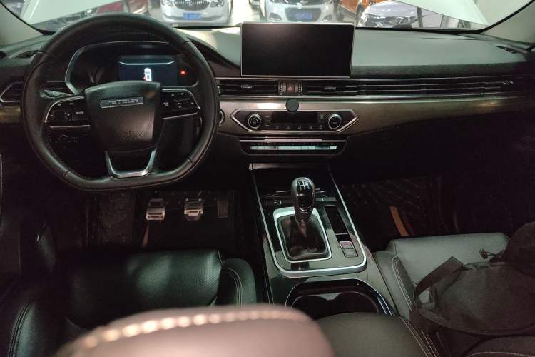 Used JETOUR X70S 2019 1.5T Manual Explore Edition China V Standard Interior 2