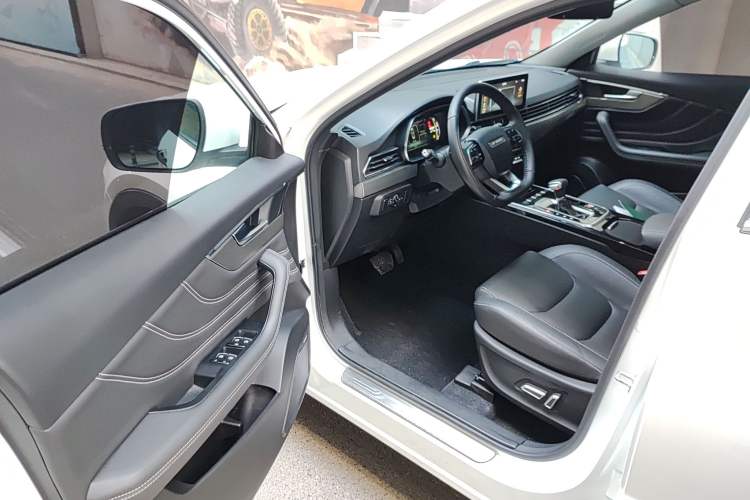 Used JETOUR X70S 2019 1.5T DCT Zongtu Edition 5 Seats Interior 2