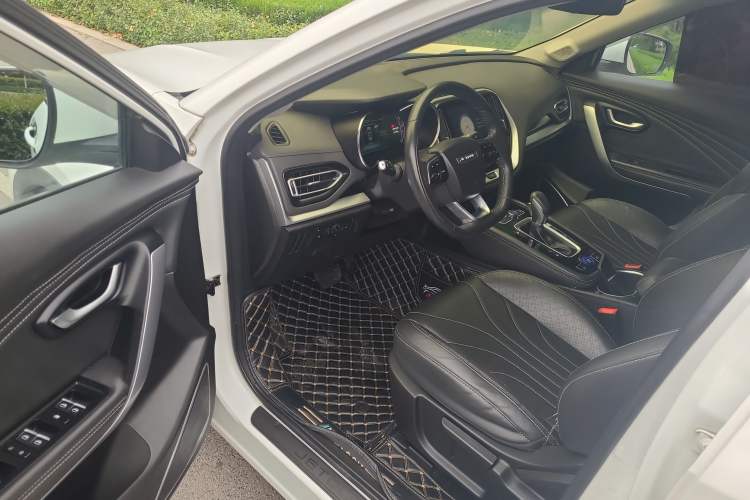 Used JETOUR X70S 2019 1.5T Automatic Explore Edition China V Standard Interior 2