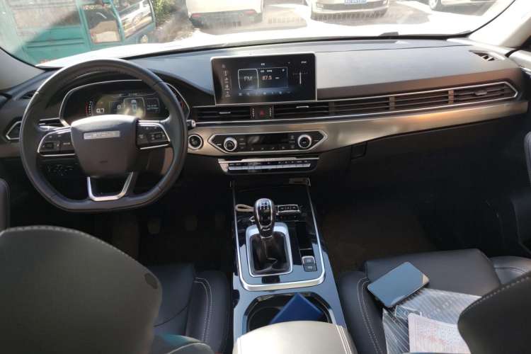 Used JETOUR X70S 2019 1.5T Manual Explore Edition China V Standard Interior 3