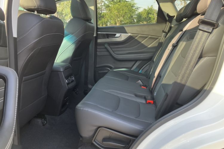 Used JETOUR X70S 2019 1.5T Manual ZHENG TU Version China V Standard Interior 3