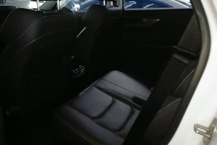 Used JETOUR X70S 2019 1.5T Automatic Explore Edition China V Standard Interior 4