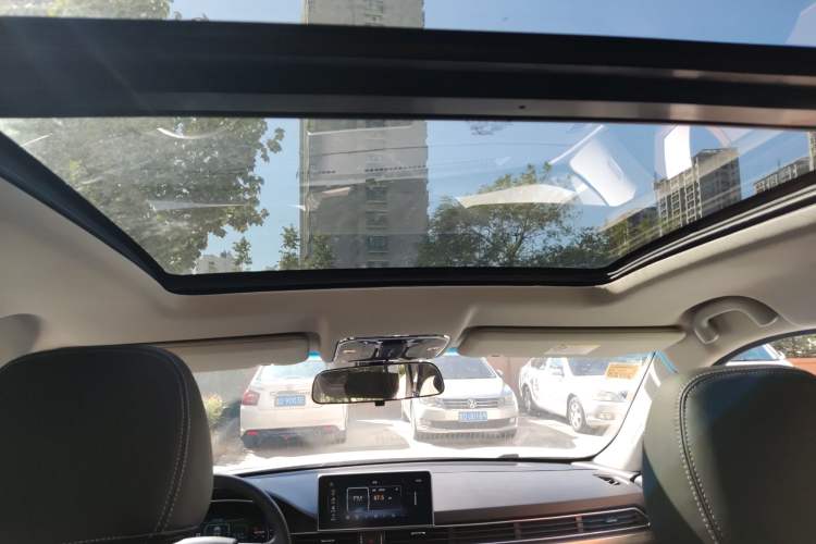 Used JETOUR X70S 2019 1.5T Manual Explore Edition China V Standard Interior 4