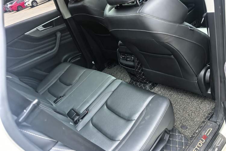 Used JETOUR X70S 2019 1.5T Manual Explore Edition China V Standard Interior 7