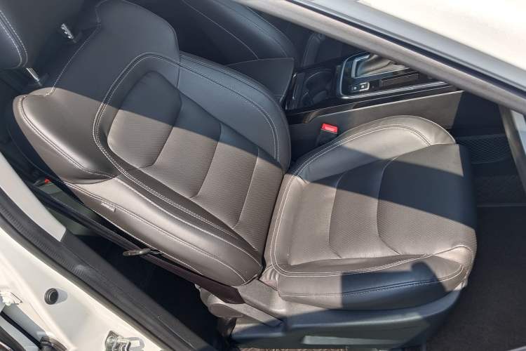 Used JETOUR X70S 2019 1.5T Manual Explore Edition China V Standard Interior 9