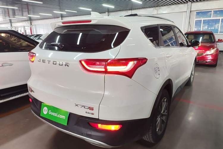 Used JETOUR X70S 2019 1.5T Manual Explore Edition China V Standard Rear Right 45 Deg