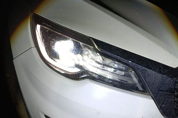 Used JETOUR X70S 2019 1.5T Manual ZHENG TU Version China V Standard Right Front Headlight