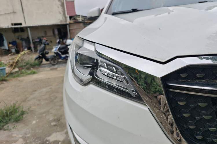 Used JETOUR X70S 2019 1.5T DCT Zongtu Edition 5 Seats Right Front Headlight