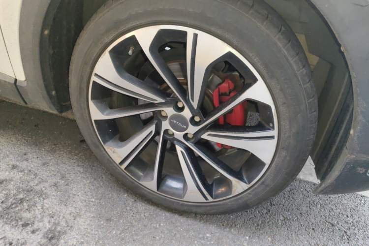 Used JETOUR X70S 2019 1.5T Automatic ZHENG TU Version China V Standard Right Front Wheel Hub