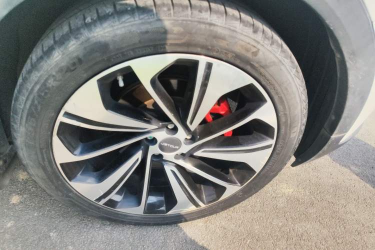 Used JETOUR X70S 2019 1.5T Automatic ZHENG TU Version China V Standard Right Front Wheel Hub