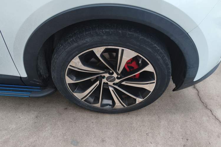 Used JETOUR X70S 2019 1.5T DCT Tundra Edition 5 Seats Right Front Wheel Hub