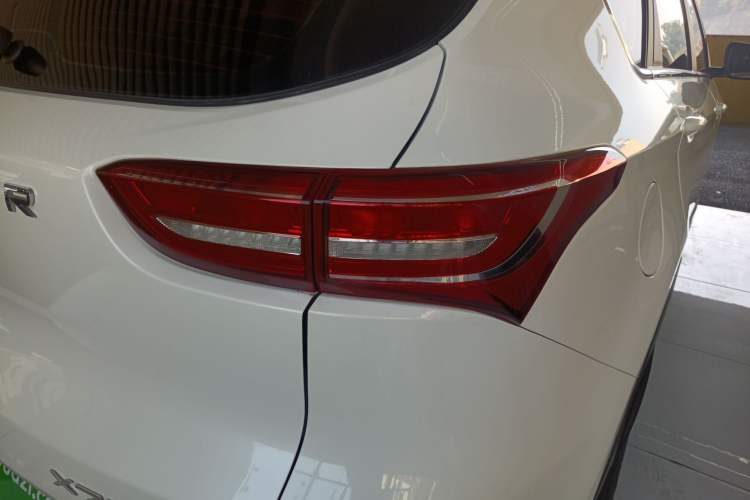 Used JETOUR X70S 2019 1.5T Manual Explore Edition China V Standard Right Rear Taillight