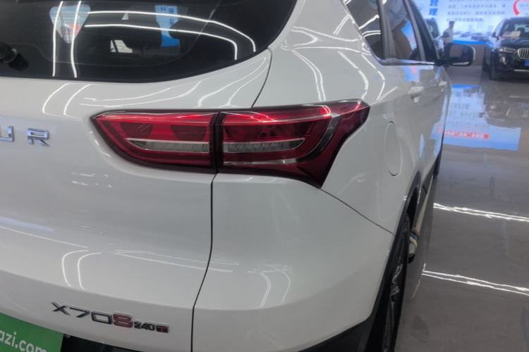 Used JETOUR X70S 2019 1.5T Automatic Explore Edition China V Standard Right Rear Taillight