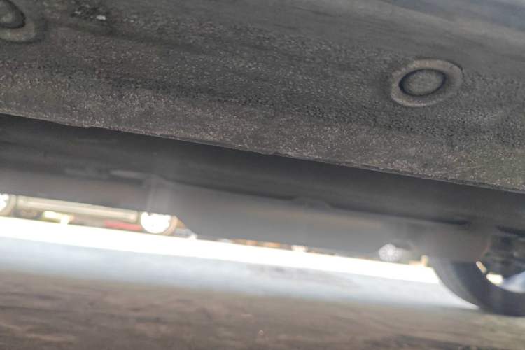 Used JETOUR X70S 2019 1.5T DCT Tundra Edition 5 Seats Right Side Sill