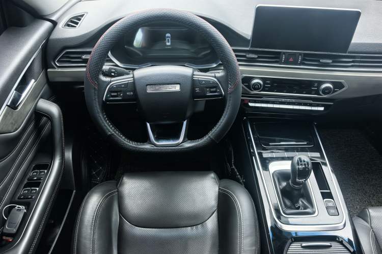 Used JETOUR X70S 2019 1.5T Manual Explore Edition China V Standard Steering Wheel