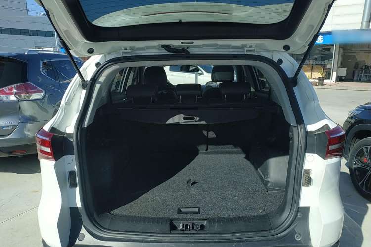 Used JETOUR X70S 2019 1.5T DCT Explore Edition 5 Seats Trunk