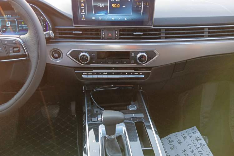 Used JETOUR X70S 2020 1.5T DCT Xingchen Edition 5 Seats Audio And AC Panel