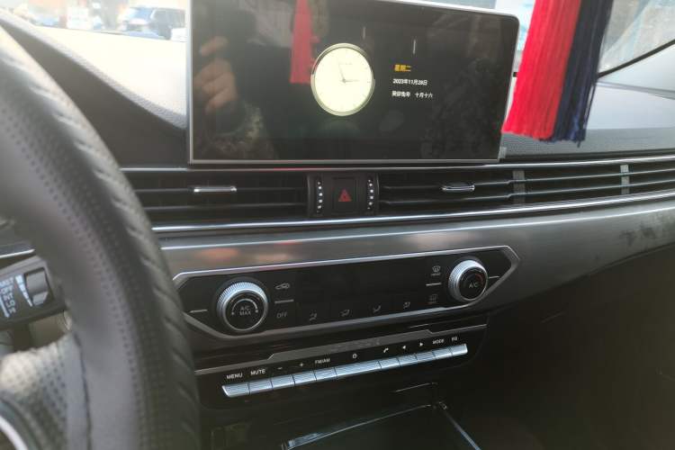 Used JETOUR X70S 2020 1.5T DCT Xingchen Edition 5 Seats Audio And AC Panel