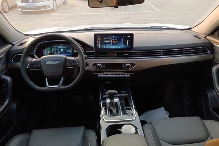 Used JETOUR X70S 2020 1.5T DCT Xingchen Edition 5 Seats Center Console