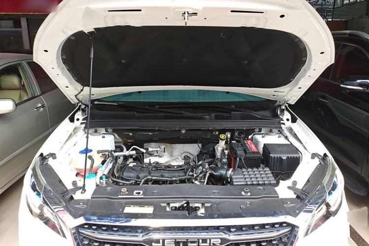 Used JETOUR X70S 2020 1.5T DCT Xingchen Edition 5 Seats Engine Bay